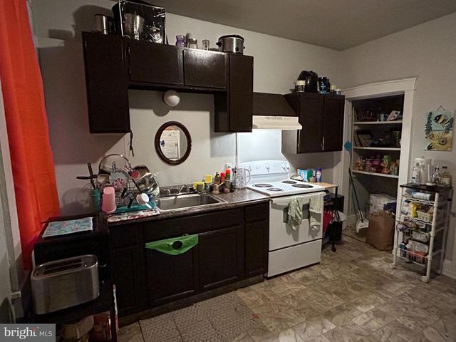 432 S QUEEN ST, Lancaster, PA 17603