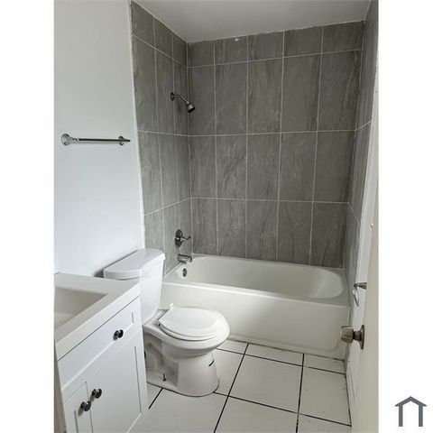 4800 NW 24th Court D120, Lauderdale Lakes, FL 33313