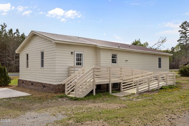 3285 Free Union Church, Pinetown, NC 27865