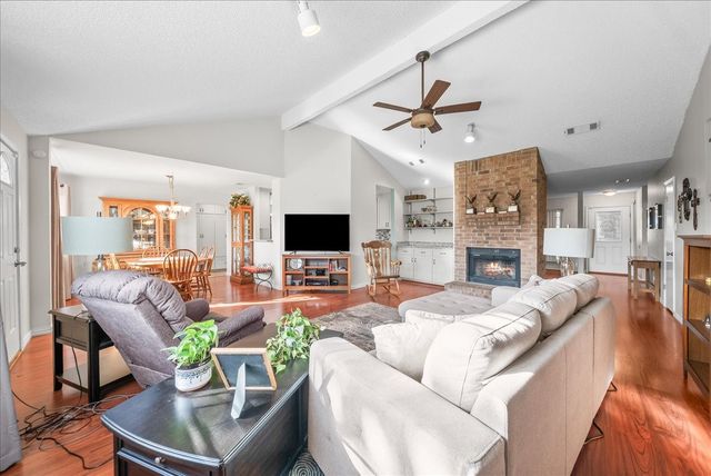 3432 Vine Ridge, Bedford, TX 76021