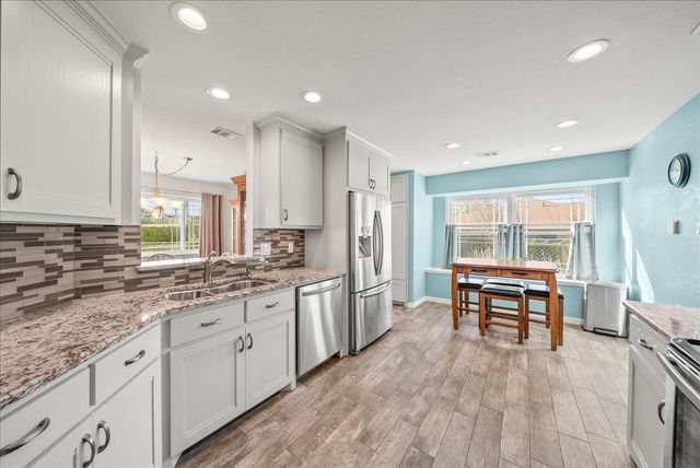 3432 Vine Ridge, Bedford, TX 76021