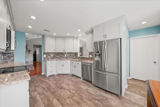 3432 Vine Ridge, Bedford, TX 76021