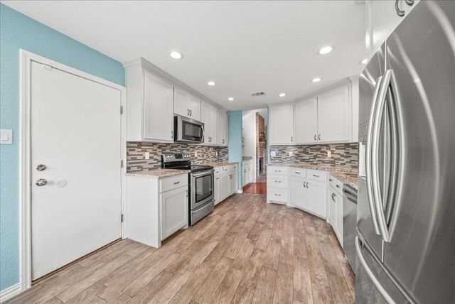 3432 Vine Ridge, Bedford, TX 76021