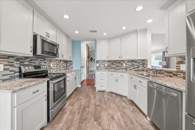 3432 Vine Ridge, Bedford, TX 76021