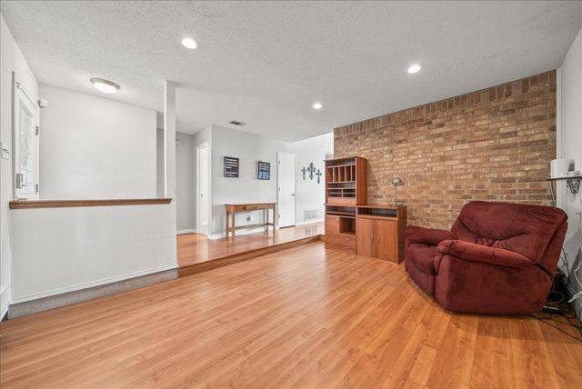 3432 Vine Ridge, Bedford, TX 76021