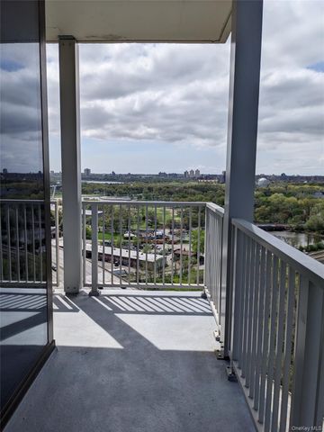 131-02A 40th Road 18H, Flushing, NY 11354