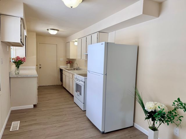 2016 Greendale Drive, Champaign, IL 61821