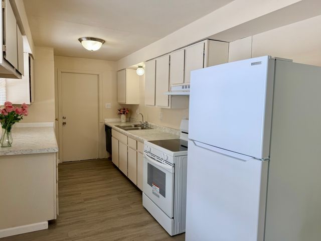 2016 Greendale Drive, Champaign, IL 61821