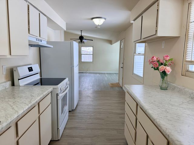 2016 Greendale Drive, Champaign, IL 61821