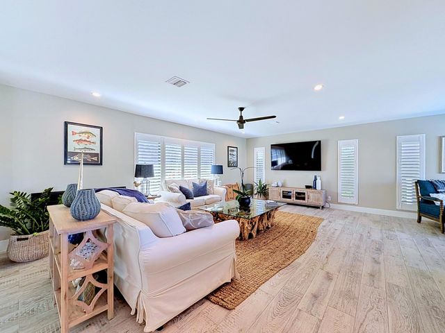 3851 NE 24th Avenue, Lighthouse Point, FL 33064