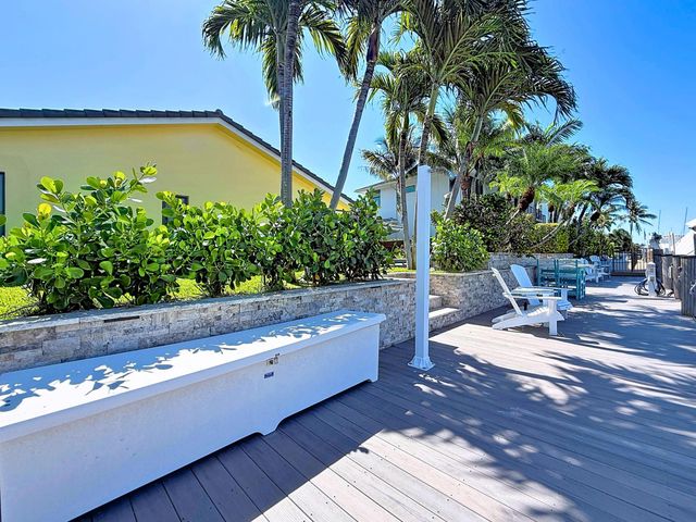 3851 NE 24th Avenue, Lighthouse Point, FL 33064