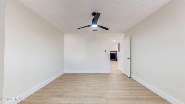 4773 BARNES S, Jacksonville, FL 32207