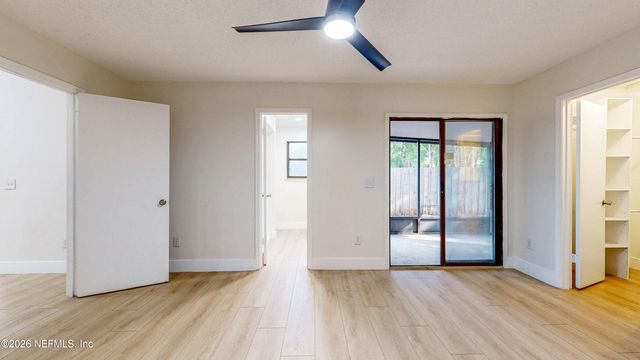 4773 BARNES S, Jacksonville, FL 32207
