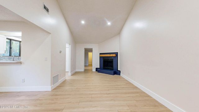 4773 BARNES S, Jacksonville, FL 32207