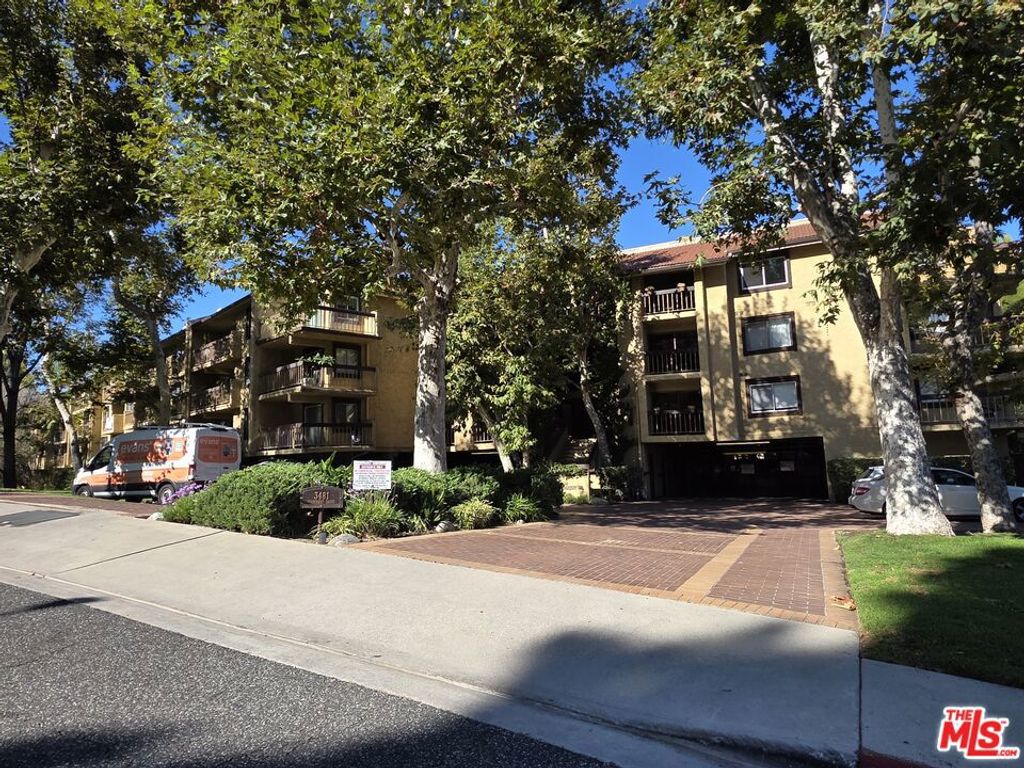 3481 Stancrest Drive 211, Glendale, CA 91208 — exterior