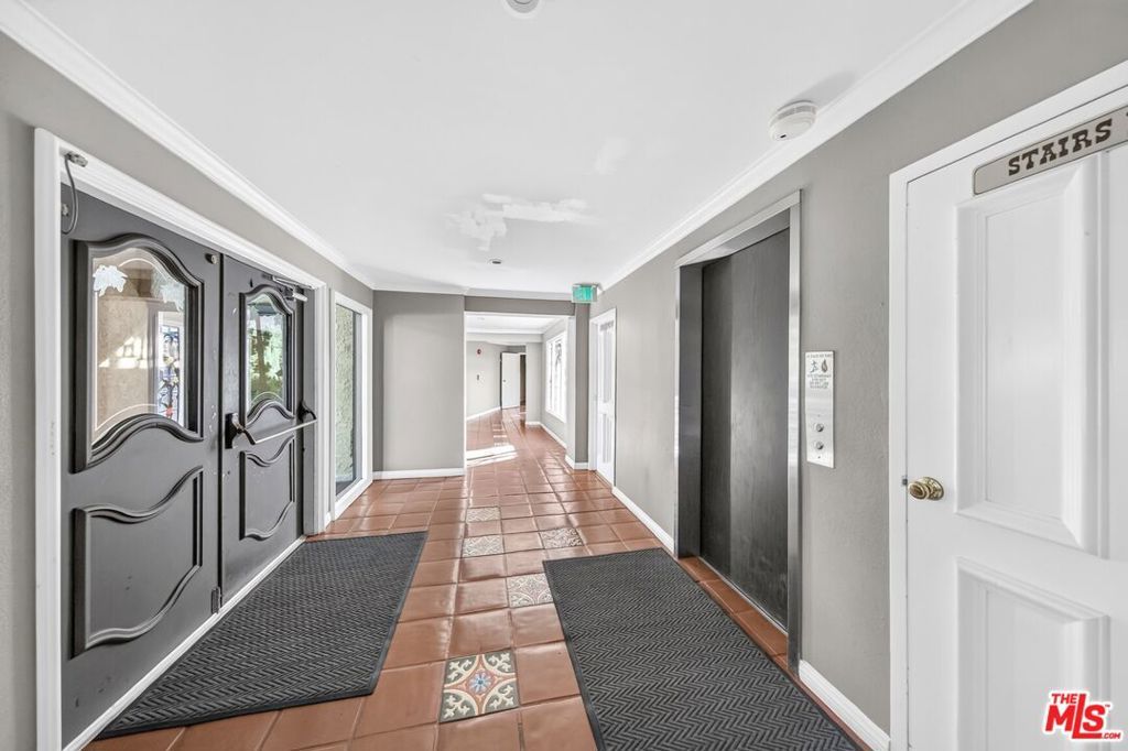 3481 Stancrest Drive 211, Glendale, CA 91208 — photo 3