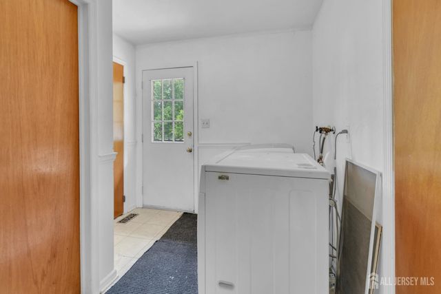 18 Foley Avenue, Edison, NJ 08820