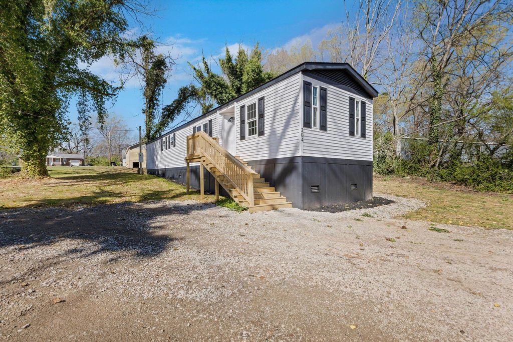 204 Wardlaw Street, Union, SC 29379