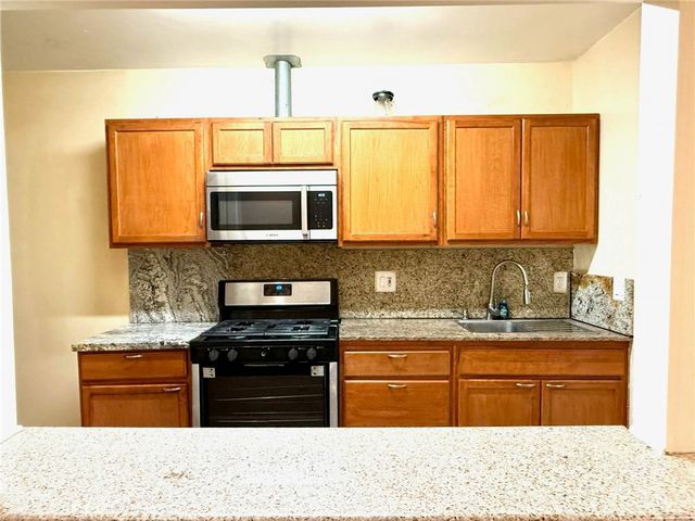 4422 Victoria Avenue, Riverside, CA 92507