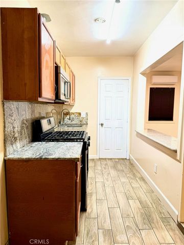 4422 Victoria Avenue, Riverside, CA 92507