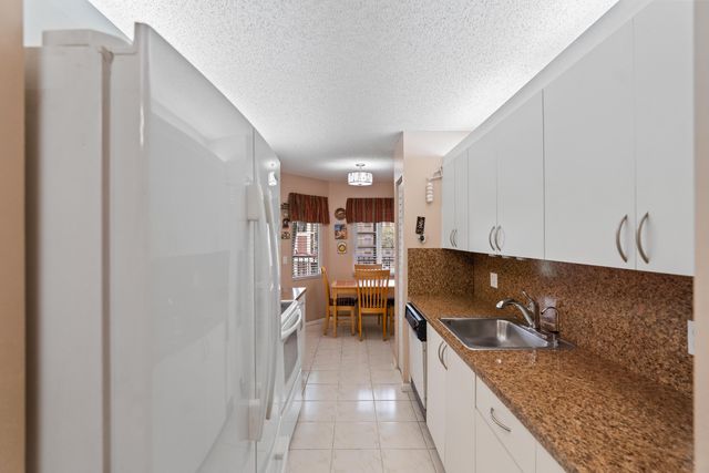 13000 SW 15th Court 311u, Pembroke Pines, FL 33027