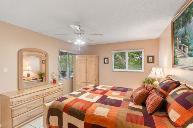 13000 SW 15th Court 311u, Pembroke Pines, FL 33027