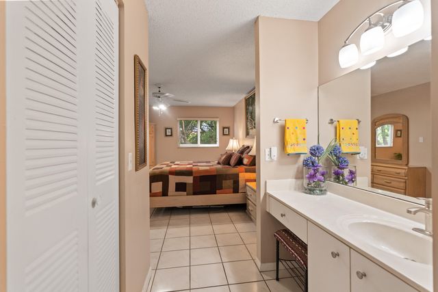 13000 SW 15th Court 311u, Pembroke Pines, FL 33027