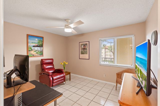 13000 SW 15th Court 311u, Pembroke Pines, FL 33027