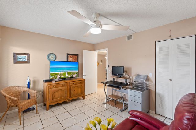 13000 SW 15th Court 311u, Pembroke Pines, FL 33027