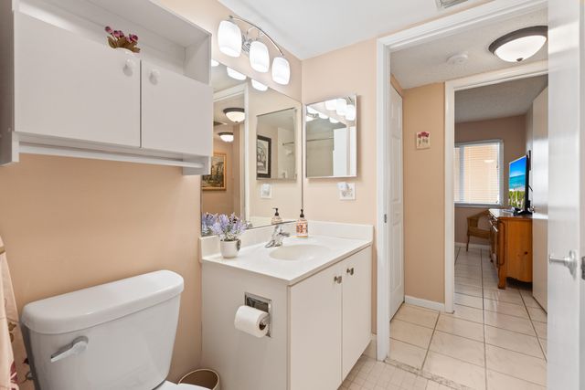 13000 SW 15th Court 311u, Pembroke Pines, FL 33027