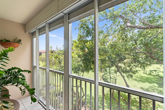 13000 SW 15th Court 311u, Pembroke Pines, FL 33027