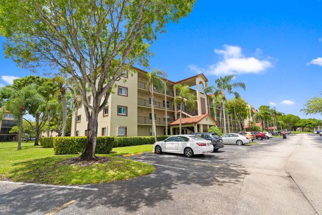 13000 SW 15th Court 311u, Pembroke Pines, FL 33027