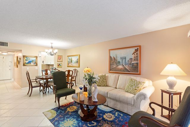 13000 SW 15th Court 311u, Pembroke Pines, FL 33027