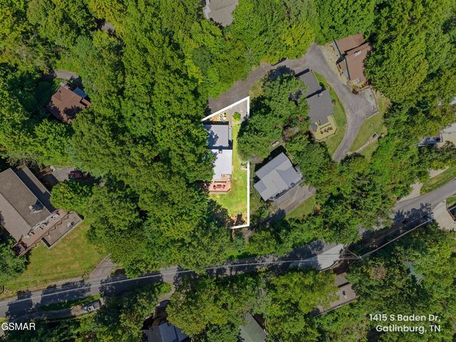 1415 S Baden Drive, Gatlinburg, TN 37738