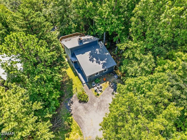 1415 S Baden Drive, Gatlinburg, TN 37738