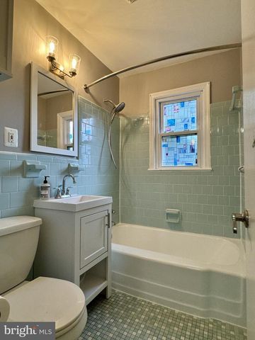 3221 HOLLY HILL DR, Falls Church, VA 22042