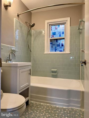 3221 HOLLY HILL DR, Falls Church, VA 22042