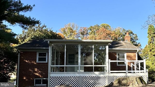 3221 HOLLY HILL DR, Falls Church, VA 22042