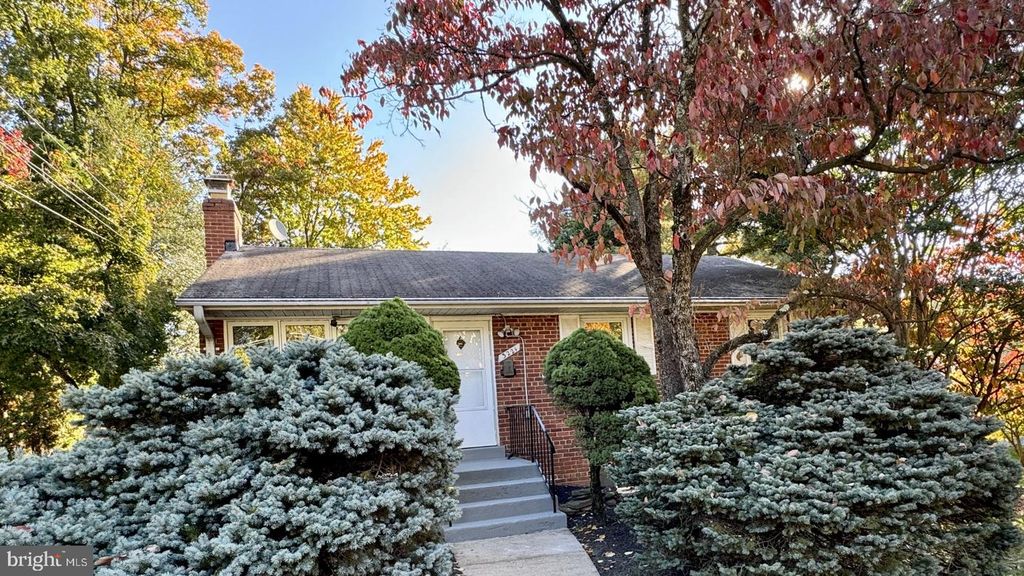 3221 HOLLY HILL DR, Falls Church, VA 22042
