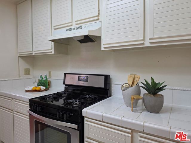 431 S Kingsley Drive 205, Los Angeles, CA 90020