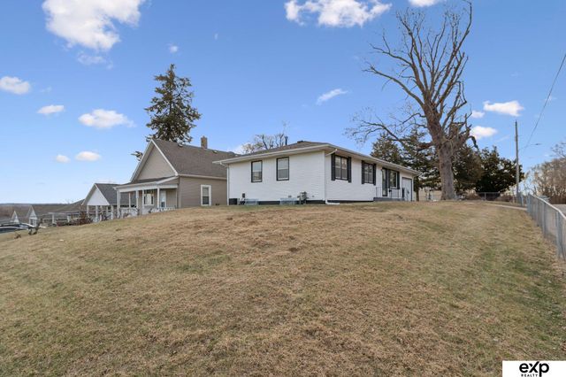 3713 N 34 Avenue, Omaha, NE 68111