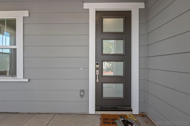 1512 Wingwood, Vista, CA 92083