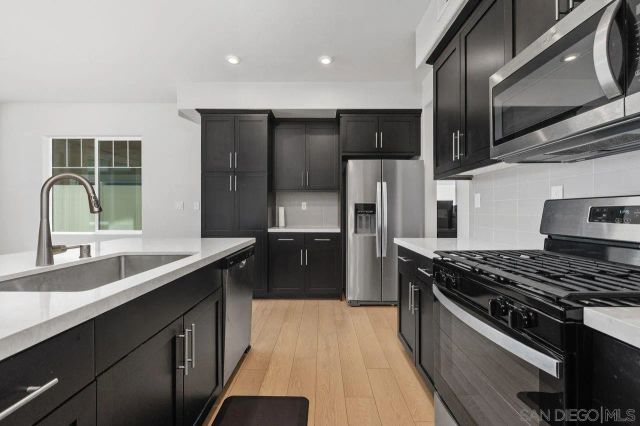 1512 Wingwood, Vista, CA 92083