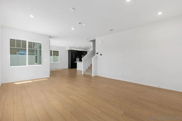 1512 Wingwood, Vista, CA 92083