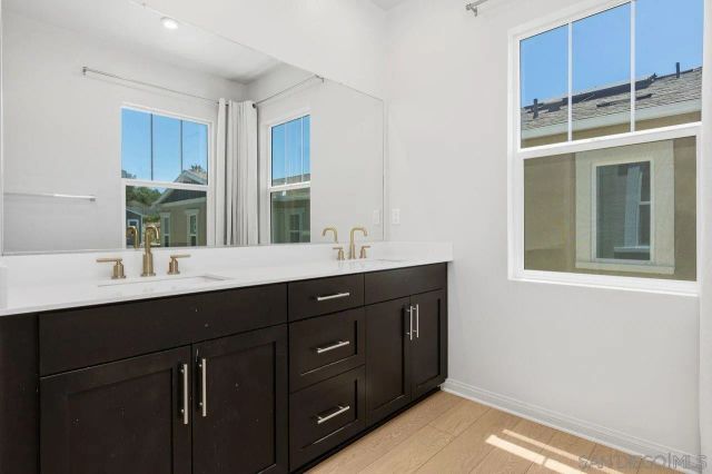 1512 Wingwood, Vista, CA 92083