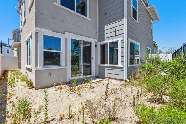 1512 Wingwood, Vista, CA 92083