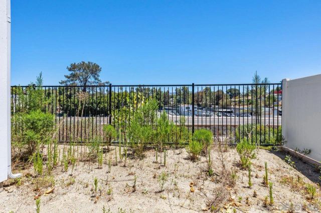 1512 Wingwood, Vista, CA 92083
