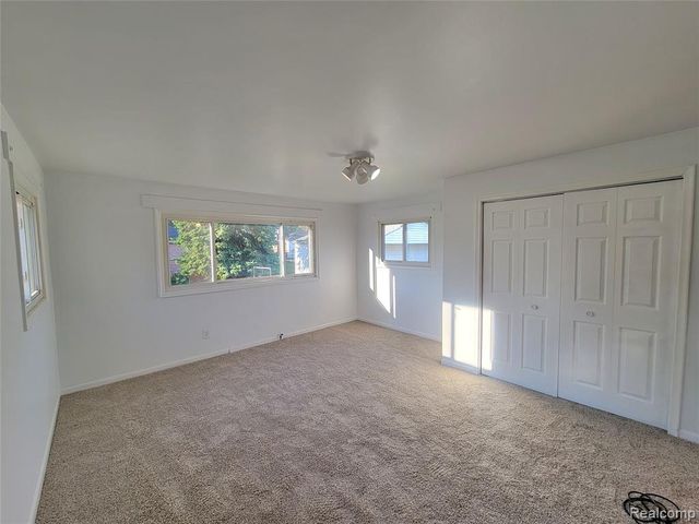 3039 Pearl Avenue, Warren, MI 48091