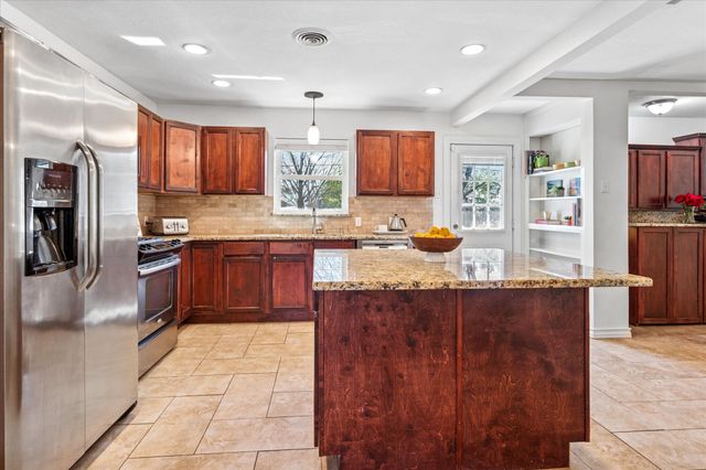 621 Ridgedale Drive, Richardson, TX 75080