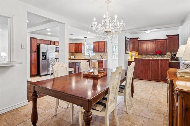 621 Ridgedale Drive, Richardson, TX 75080